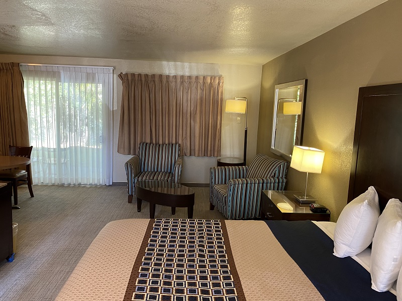 1 King & Queen Bed Suite
